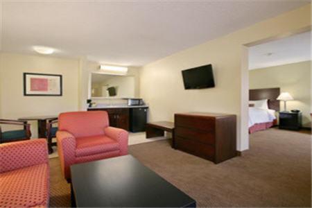 Baymont By Wyndham Greenville Room photo